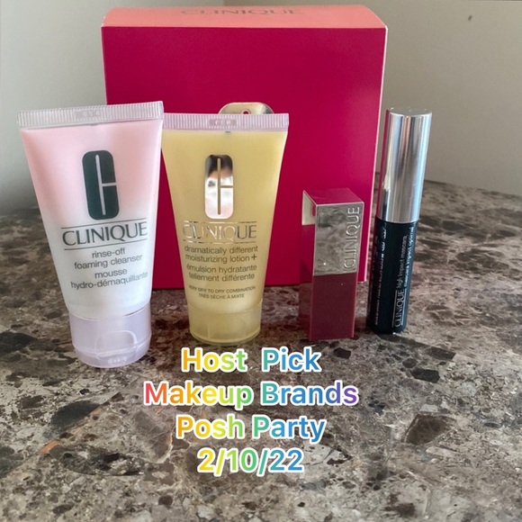🎊Host Pick🎊 Clinique Gift Set - Picture 9 of 10